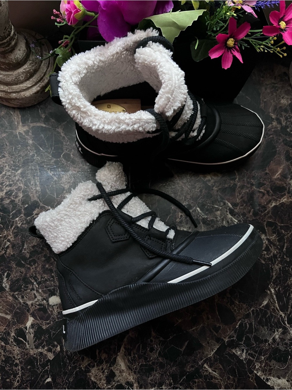 Sorel
Out & About IV
Chills Waterproof 
Shearling Boots
Size 7.5 for Women